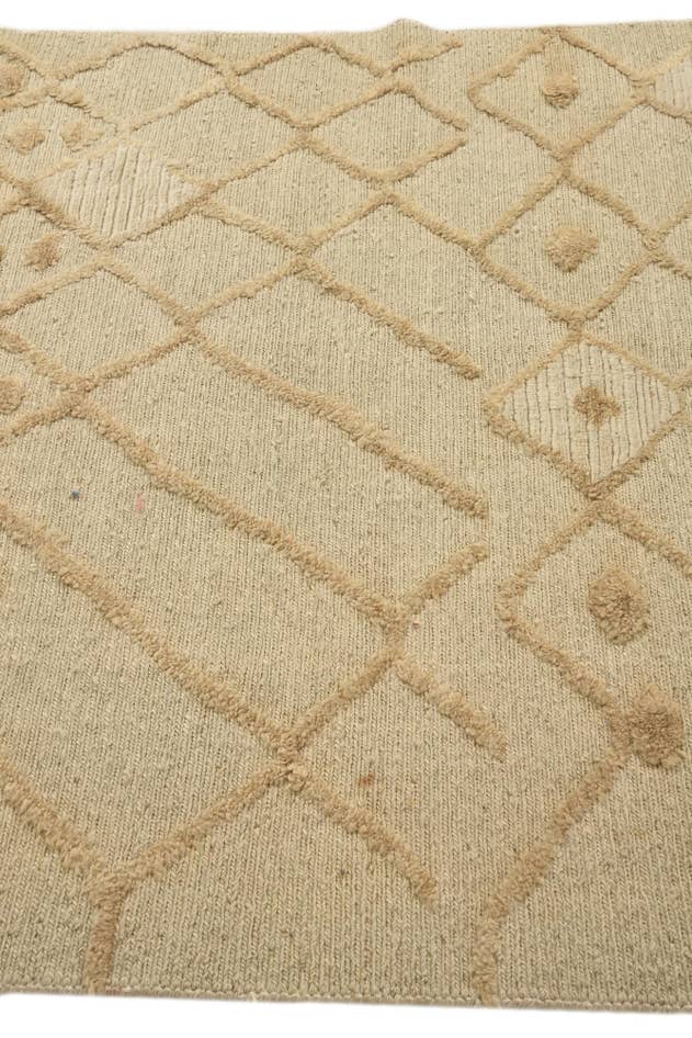 Detail image of 4' 6 x 6' 2 Hand Knotted Darya Wool Rug