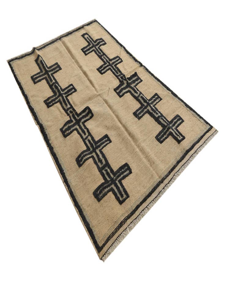 Detail image of 4' 8 x 7' 1  Hand Knotted Darya Wool Rug