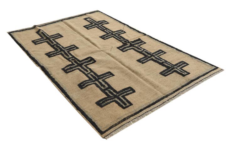 Detail image of 4' 8 x 7' 1 Hand Knotted Darya Wool Rug