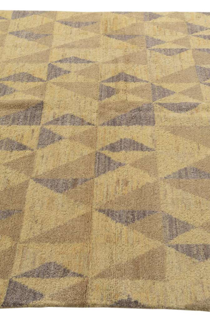 5' 7 x 8' Hand Knotted Darya Wool Rug