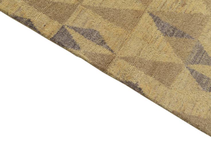 Detail image of 5' 7 x 8' Hand Knotted Darya Wool Rug