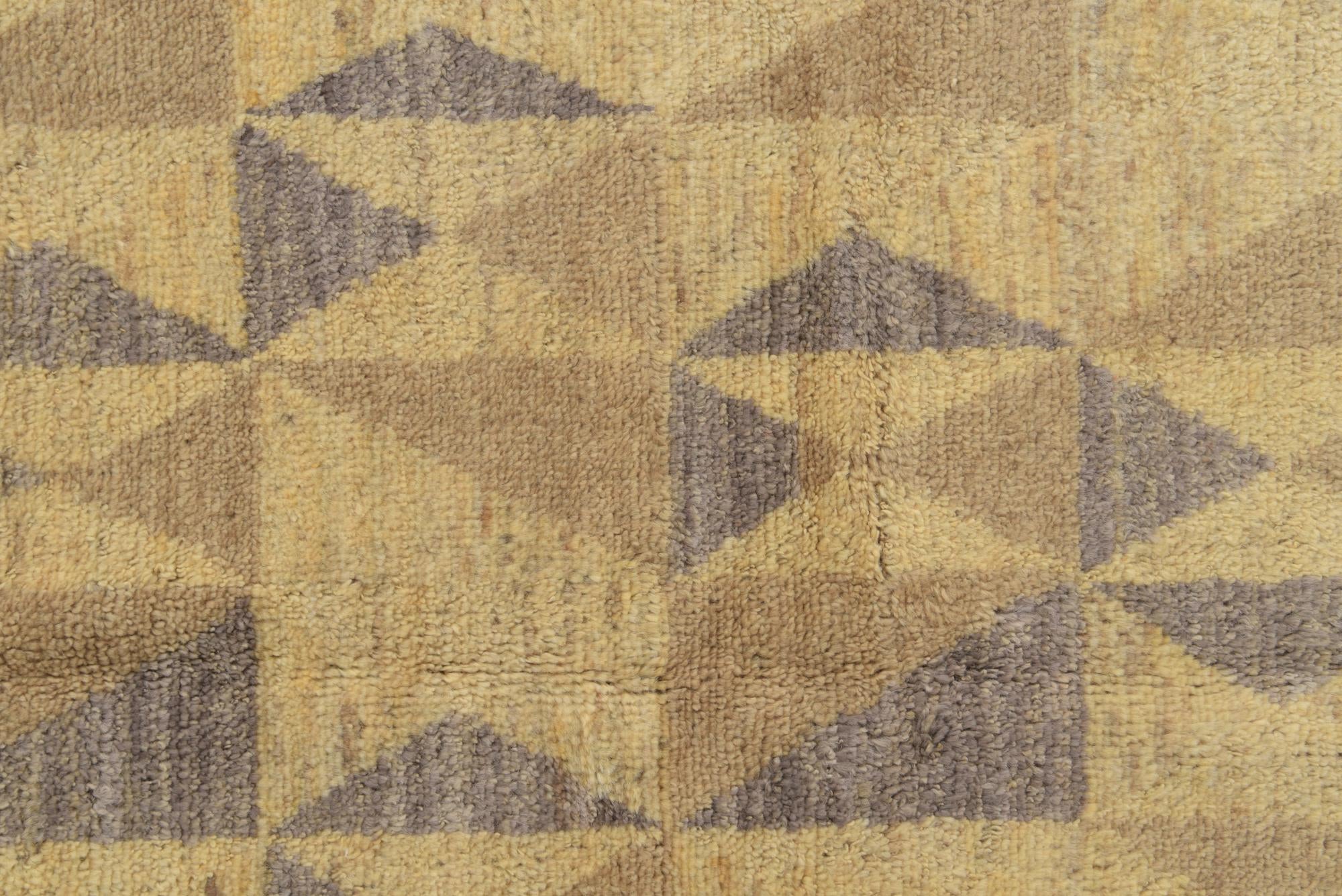 5' 7 x 8' Hand Knotted Darya Wool Rug