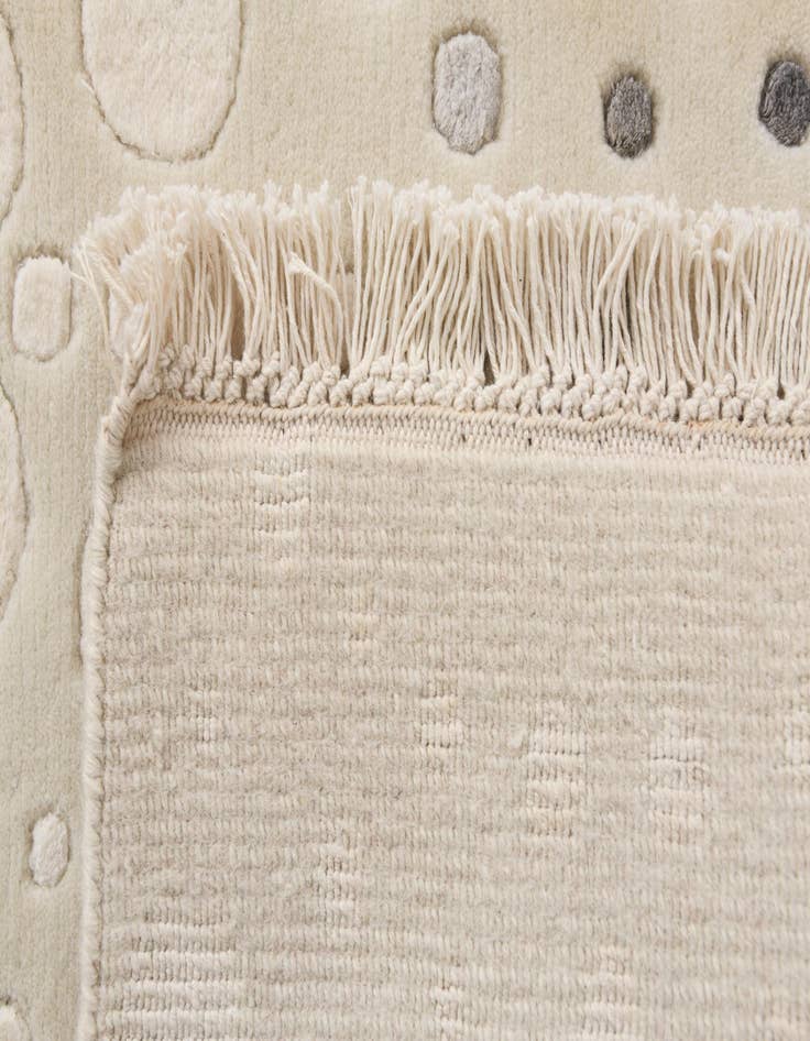 Detail image of 8' x 10' 2  Hand Knotted Darya Wool Rug