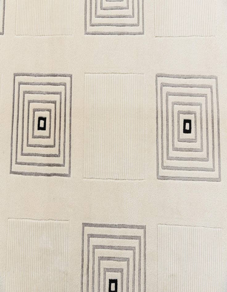 Detail image of 7' 10 x 10'  Hand Knotted Darya Wool Rug