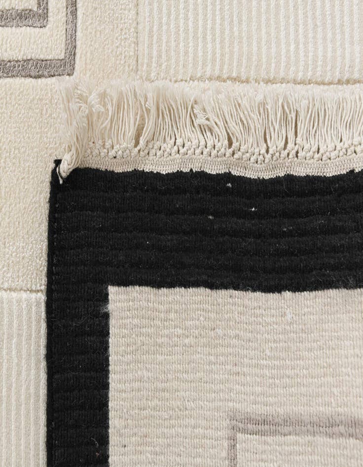 Detail image of 7' 10 x 10'  Hand Knotted Darya Wool Rug