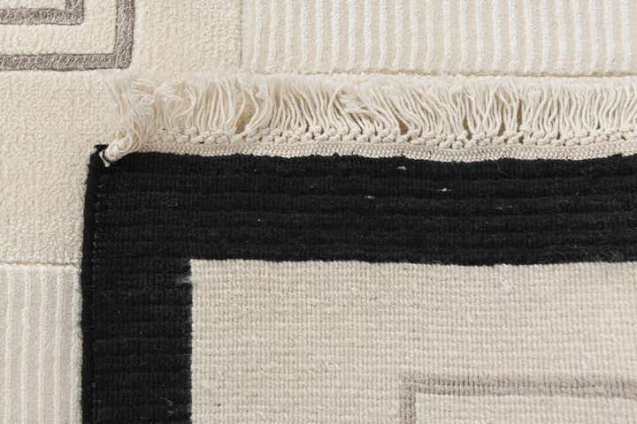 7' 10 x 10' Hand Knotted Darya Wool Rug