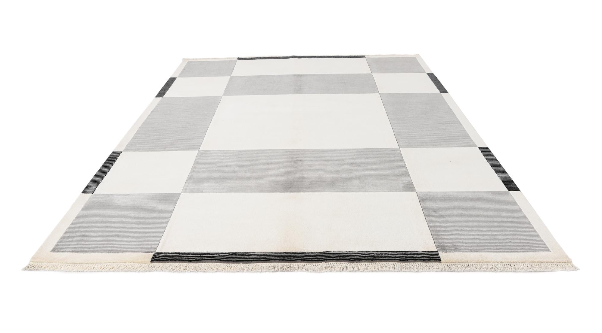 7' 10 x 9' 11 Hand Knotted Darya Wool Rug