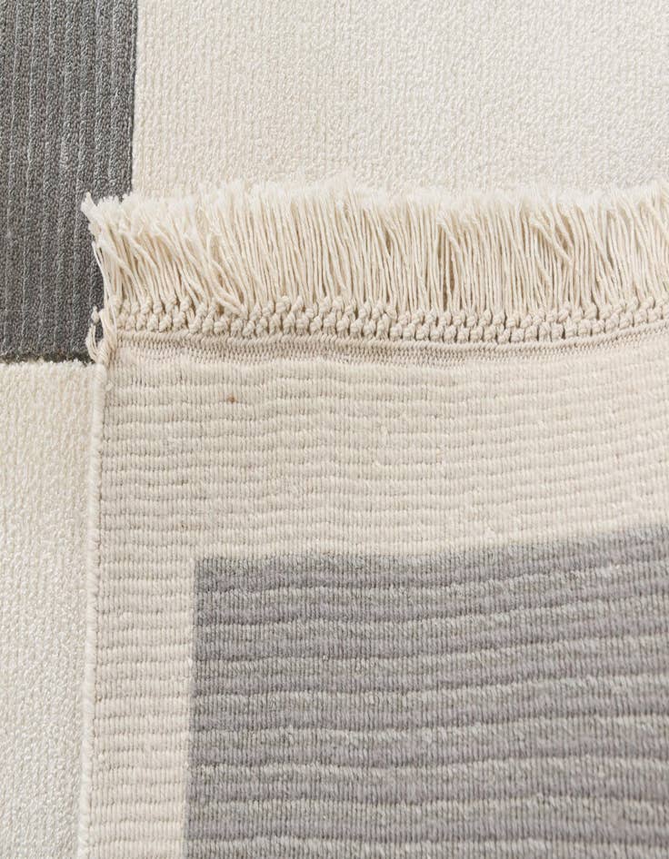 Detail image of 7' 10 x 9' 11  Hand Knotted Darya Wool Rug