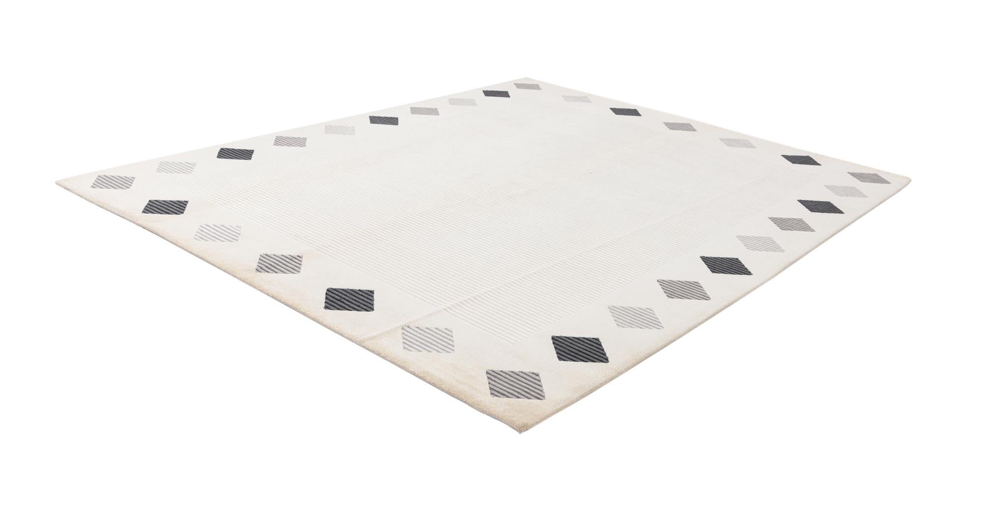 8' 1 x 9' 11 Hand Knotted Darya Wool Rug