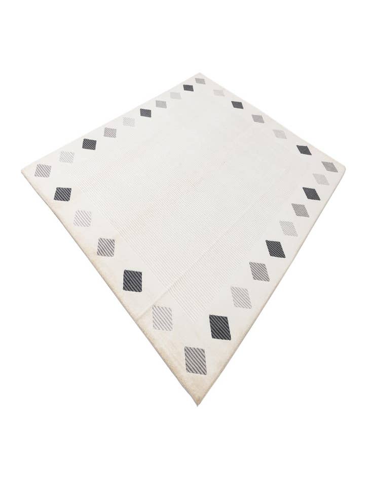 Detail image of 8' 1 x 9' 11  Hand Knotted Darya Wool Rug