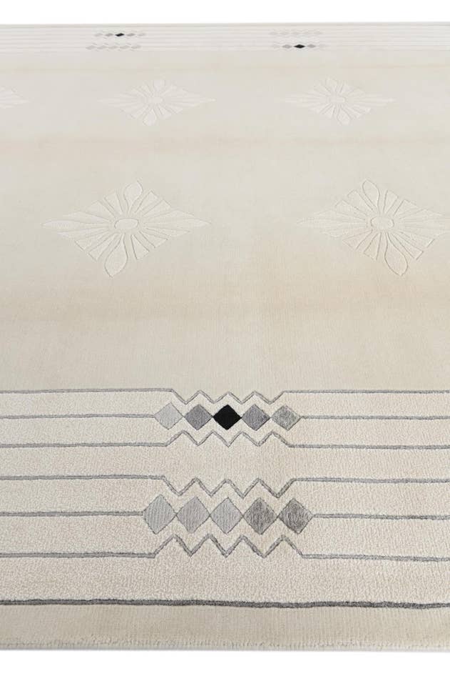 Detail image of 8' x 10' Hand Knotted Darya Wool Rug