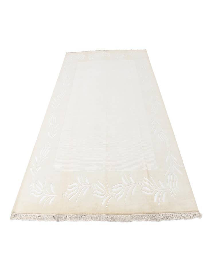 Detail image of 7' 9 x 10'  Hand Knotted Darya Wool Rug