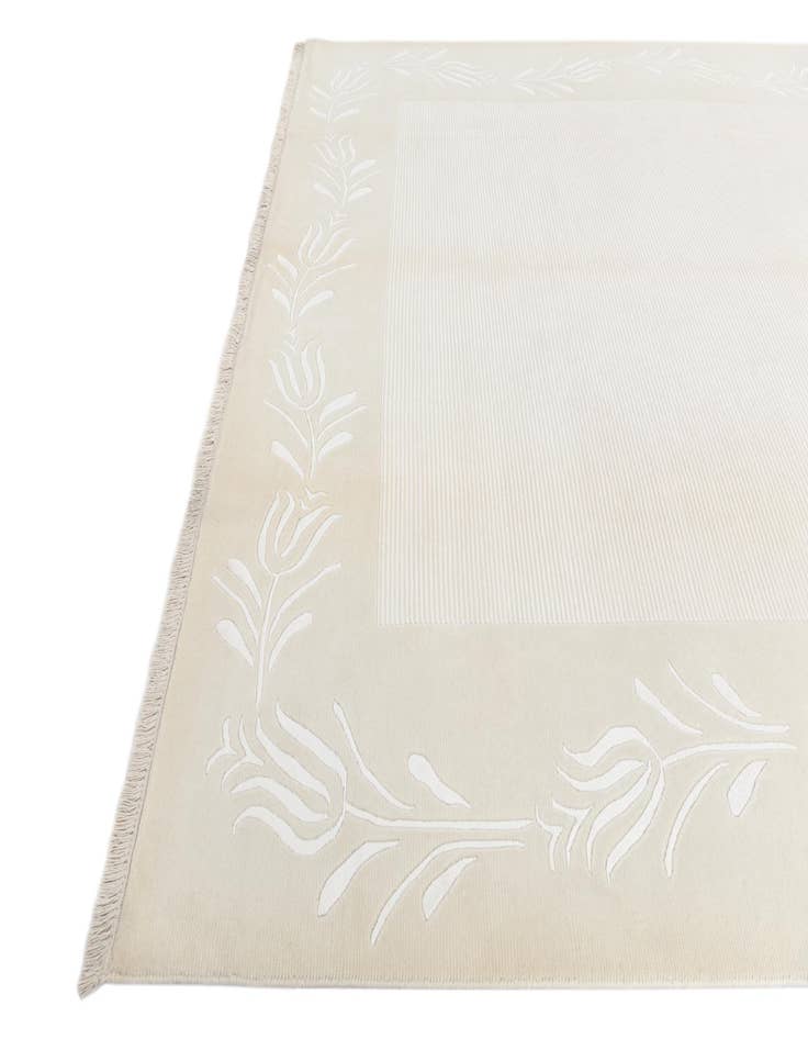 Detail image of 7' 9 x 10'  Hand Knotted Darya Wool Rug