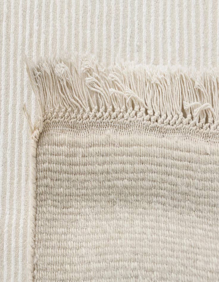 Detail image of 7' 9 x 10'  Hand Knotted Darya Wool Rug