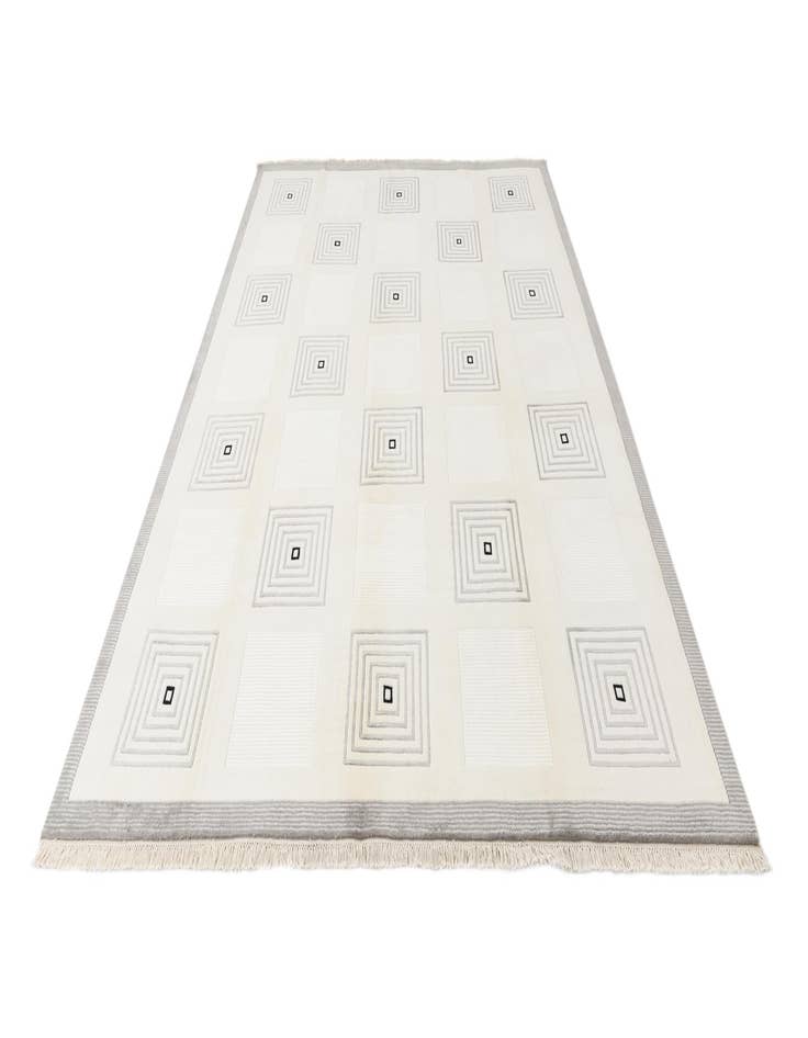 Detail image of 7' 10 x 9' 9  Hand Knotted Darya Wool Rug