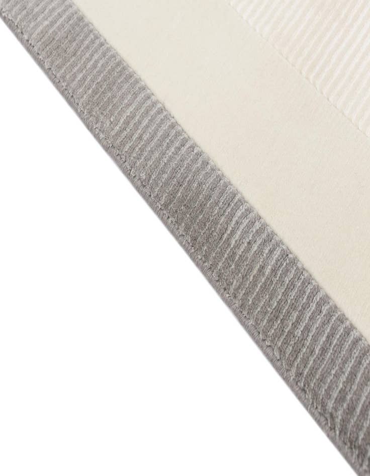 Detail image of 7' 10 x 9' 9  Hand Knotted Darya Wool Rug