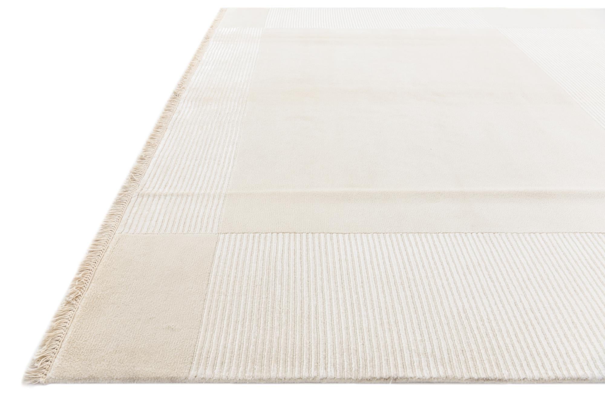 7' 11 x 9' 10 Hand Knotted Darya Wool Rug