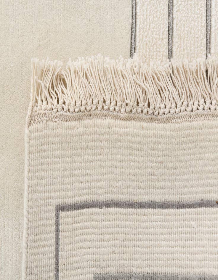 Detail image of 7' 10 x 9' 11  Hand Knotted Darya Wool Rug