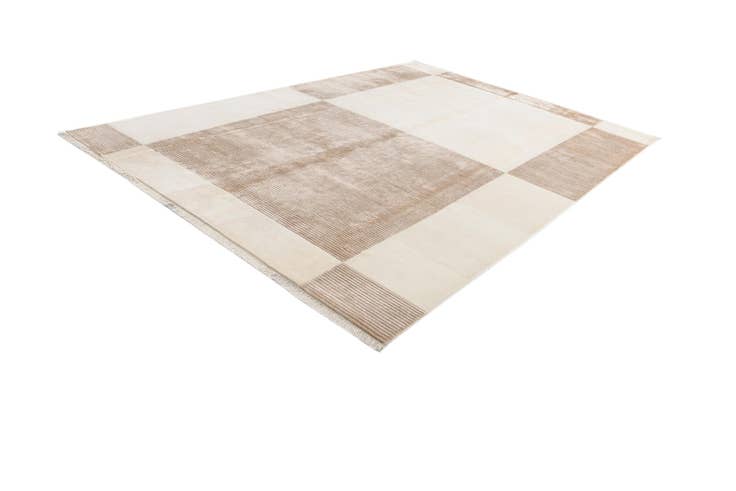 Detail image of 8' 1 x 11' 5 Hand Knotted Darya Wool Rug