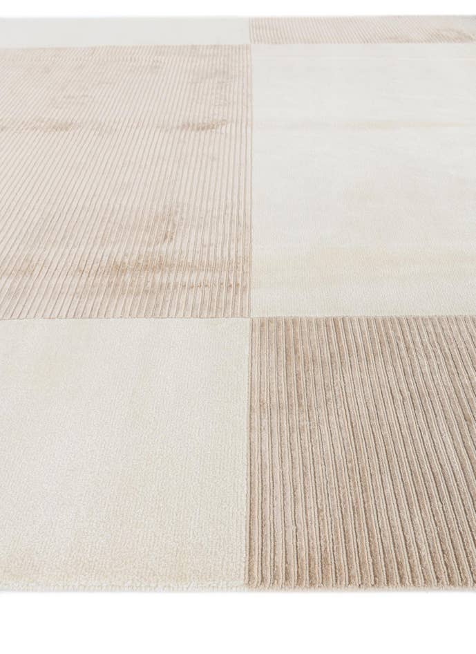 Detail image of 8' 1 x 11' 5 Hand Knotted Darya Wool Rug