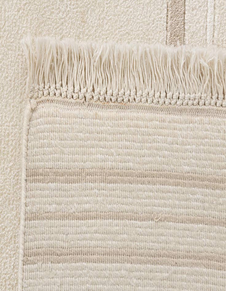 Detail image of 8' 1 x 11' 6  Hand Knotted Darya Wool Rug