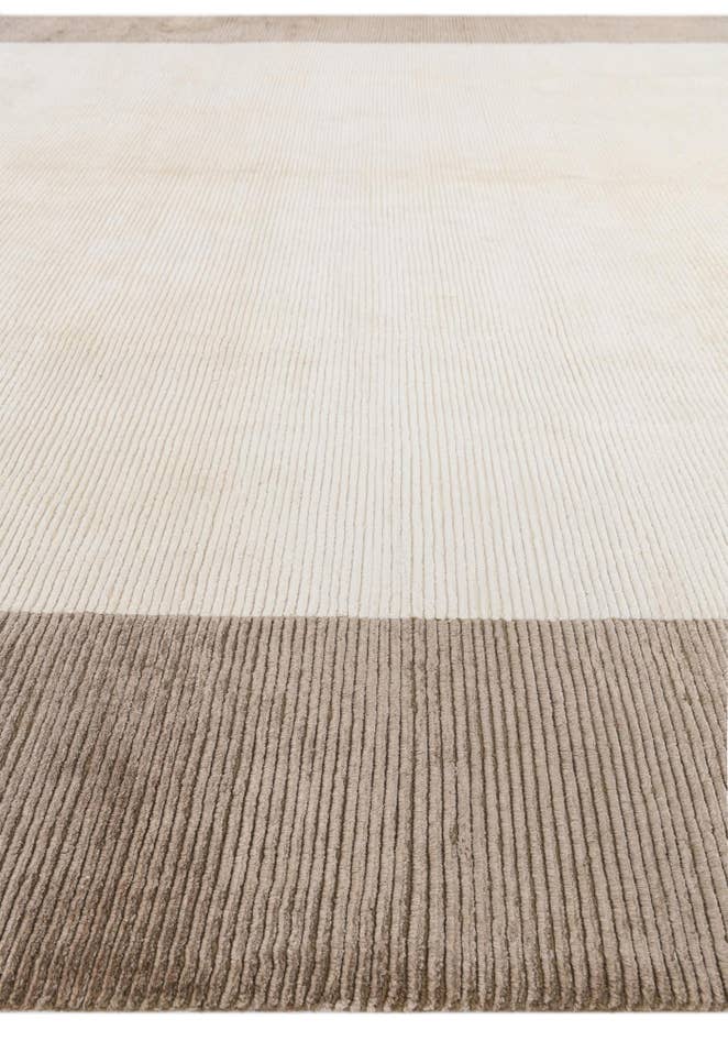 Detail image of 8' 2 x 11' 9 Hand Knotted Darya Wool Rug