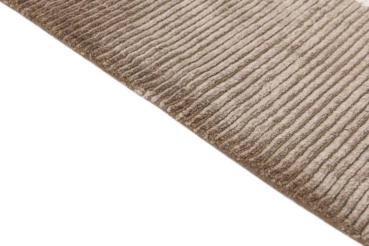 Detail image of 8' 2 x 11' 9 Hand Knotted Darya Wool Rug