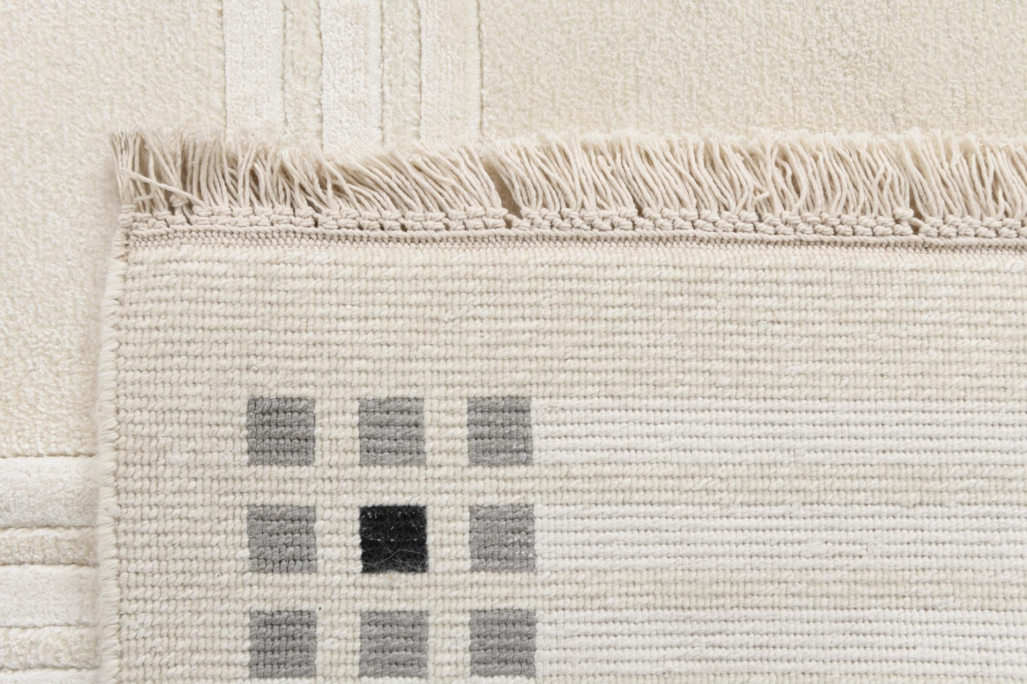 8' 1 x 11' 3 Hand Knotted Darya Wool Rug
