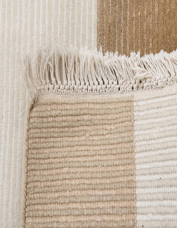 Detail image of 8' 2 x 11' 5  Hand Knotted Darya Wool Rug