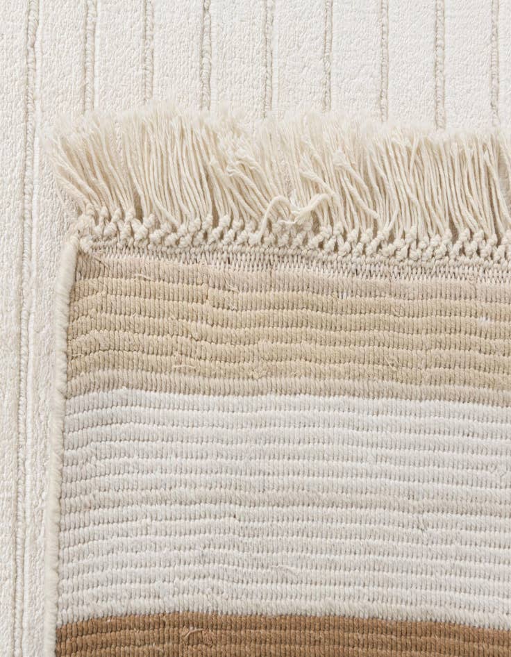 Detail image of 8' 1 x 11' 6  Hand Knotted Darya Wool Rug