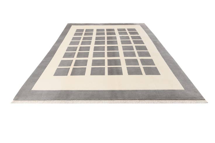 Detail image of 8' x 11' 4 Hand Knotted Darya Wool Rug