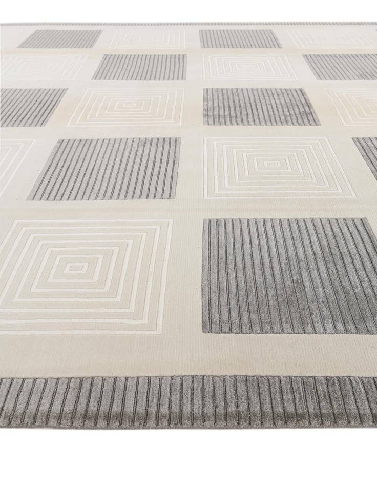 Detail image of 8' 2 x 11' 11  Hand Knotted Darya Wool Rug