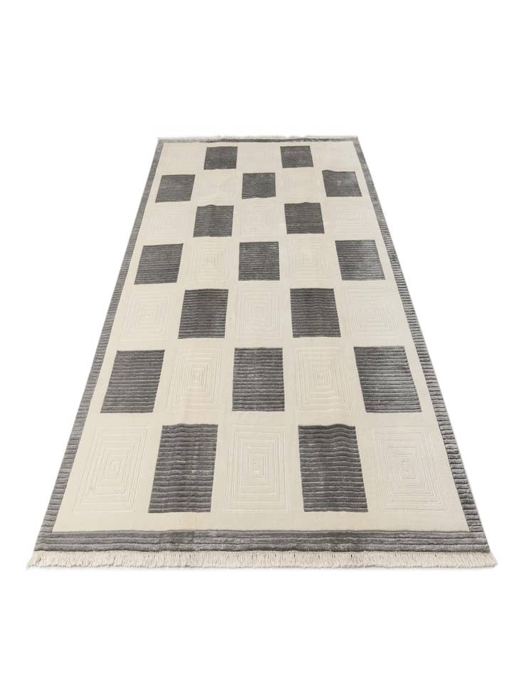 Detail image of 6' 6 x 9' 4  Hand Knotted Darya Wool Rug