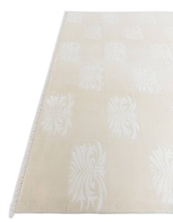 Detail image of 6' 8 x 9' 8 Hand Knotted Darya Wool Rug