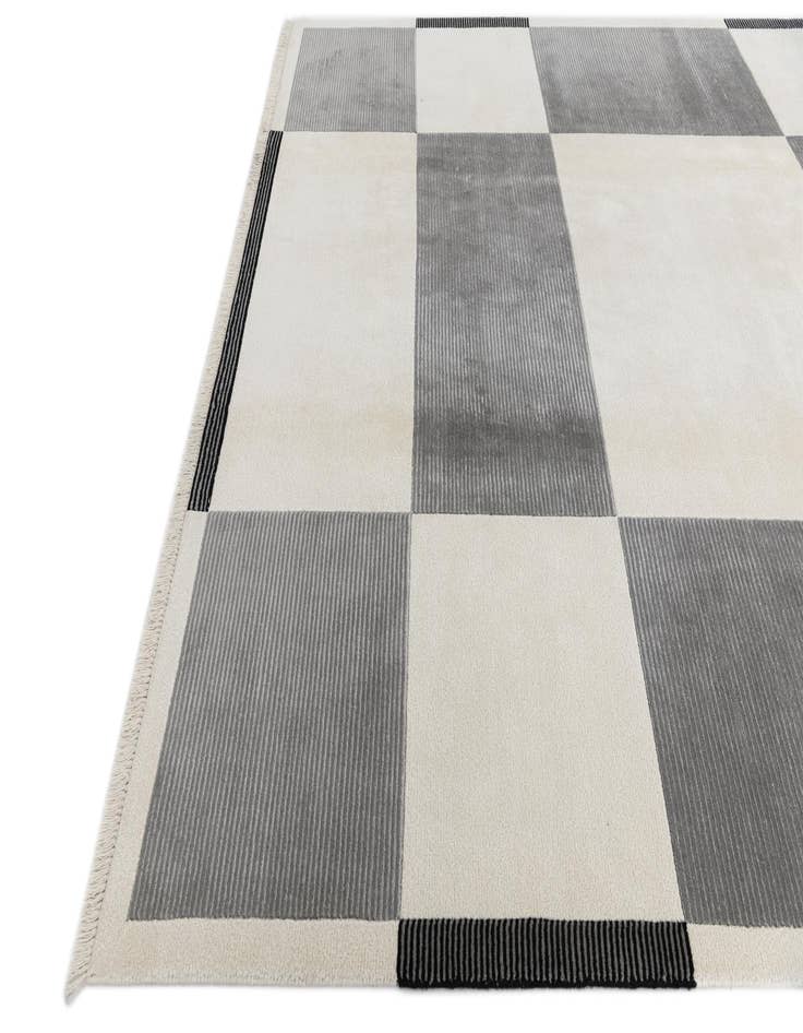 Detail image of 6' 11 x 9' 5  Hand Knotted Darya Wool Rug