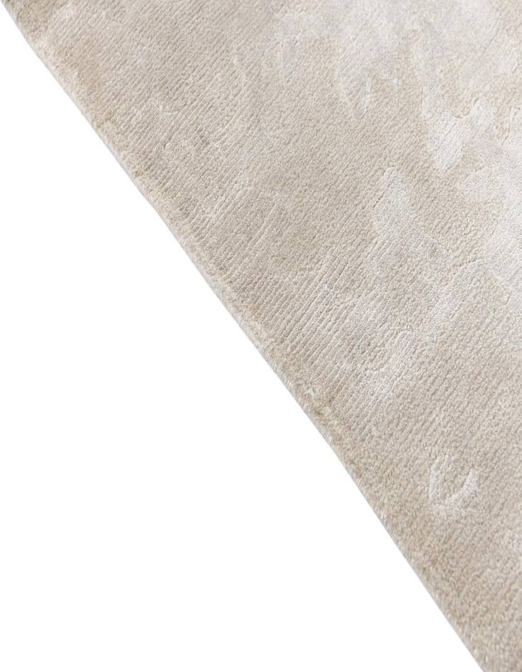 Detail image of 6' 8 x 9' 11  Hand Knotted Darya Wool Rug