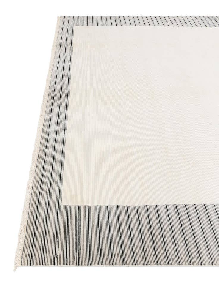 Detail image of 7' 9 x 9' 9  Hand Knotted Darya Wool Rug