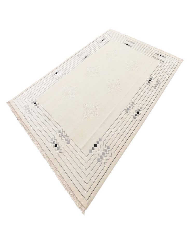 Detail image of 6' 11 x 9' 5  Hand Knotted Darya Wool Rug