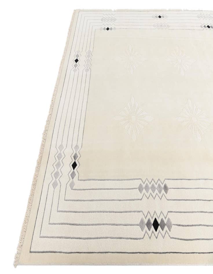 Detail image of 6' 11 x 9' 5  Hand Knotted Darya Wool Rug