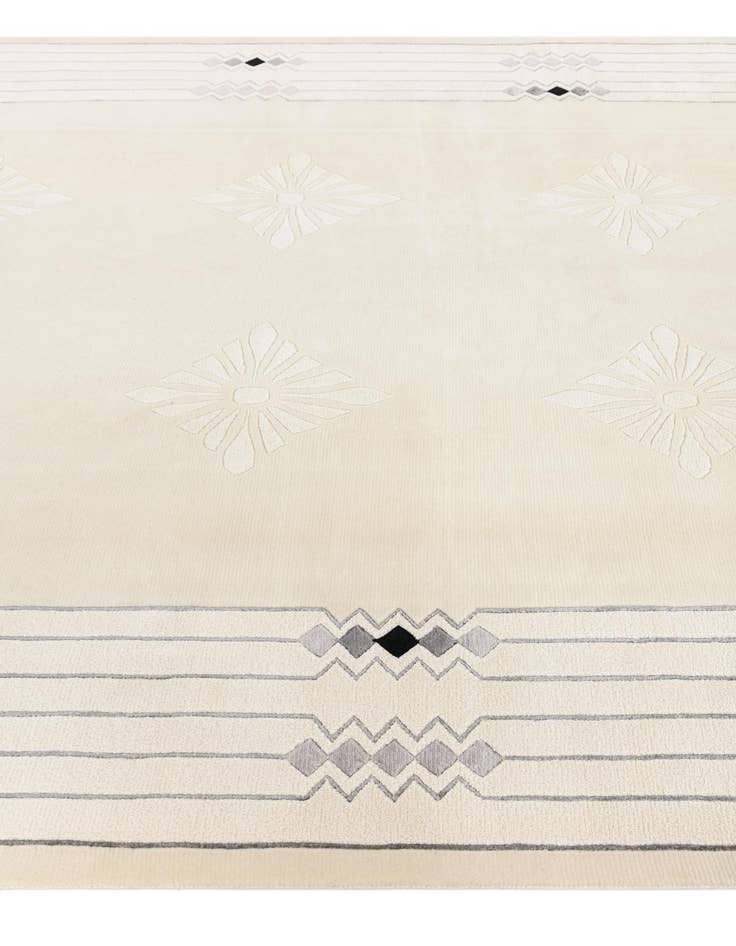 Detail image of 6' 11 x 9' 5  Hand Knotted Darya Wool Rug