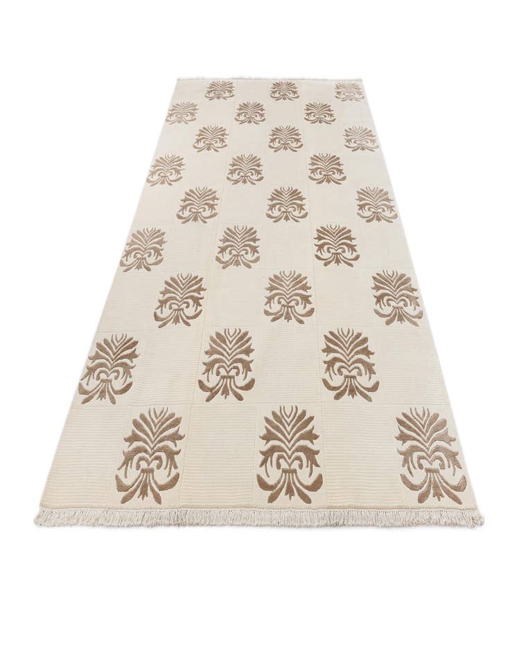 Detail image of 6' 6 x 9' 11  Hand Knotted Darya Wool Rug