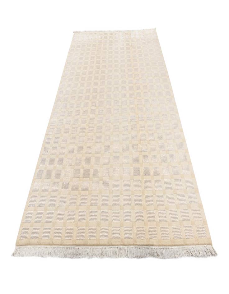 Detail image of 6' 5 x 9' 9  Hand Knotted Darya Wool Rug