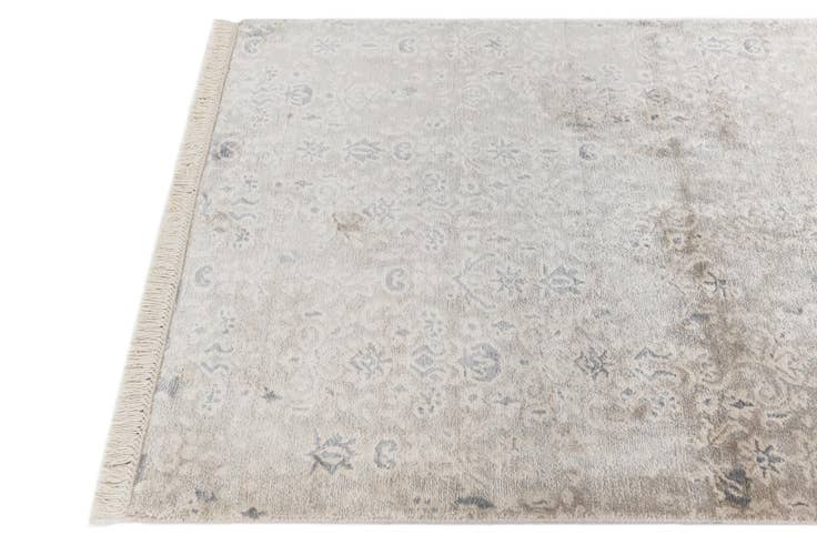 Detail image of 2' 8 x 4' 10 Hand Knotted Darya Wool Rug