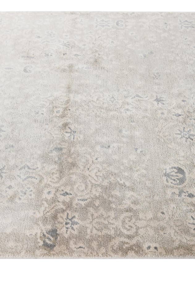 Detail image of 2' 8 x 4' 10 Hand Knotted Darya Wool Rug