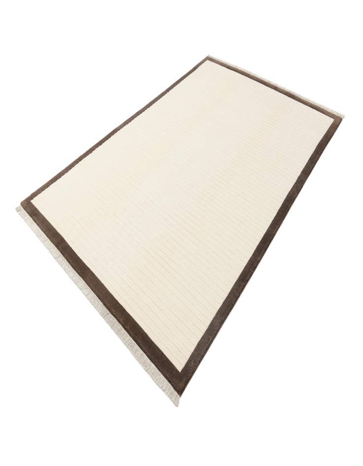 Detail image of 6' 7 x 9' 11  Hand Knotted Darya Wool Rug