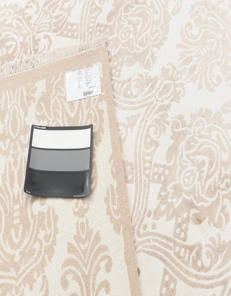 Detail image of 6' 9 x 9' 9  Hand Knotted Darya Wool Rug