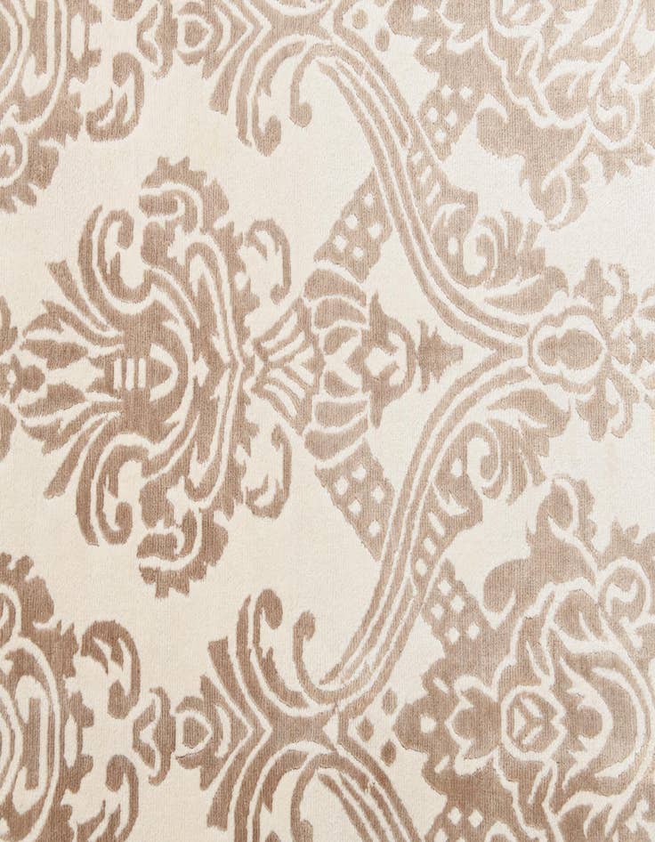 Detail image of 6' 9 x 9' 9  Hand Knotted Darya Wool Rug