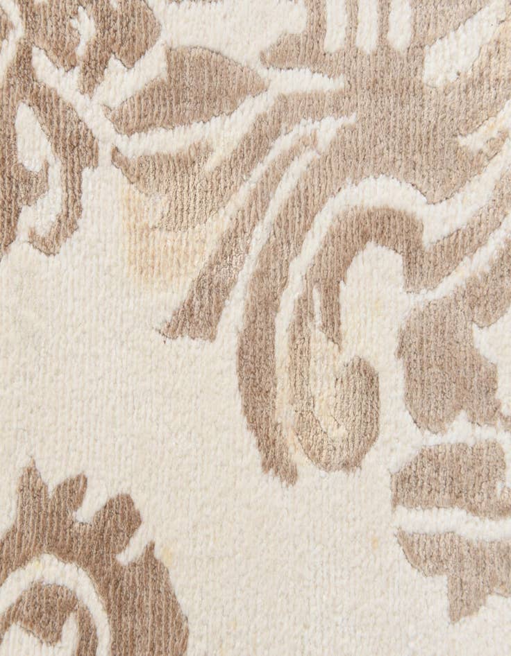 Detail image of 6' 9 x 9' 9  Hand Knotted Darya Wool Rug