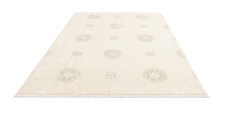 Detail image of 6' 9 x 9' 11 Hand Knotted Darya Wool Rug