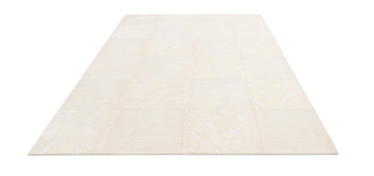 Detail image of 6' 8 x 9' 9 Hand Knotted Darya Wool Rug